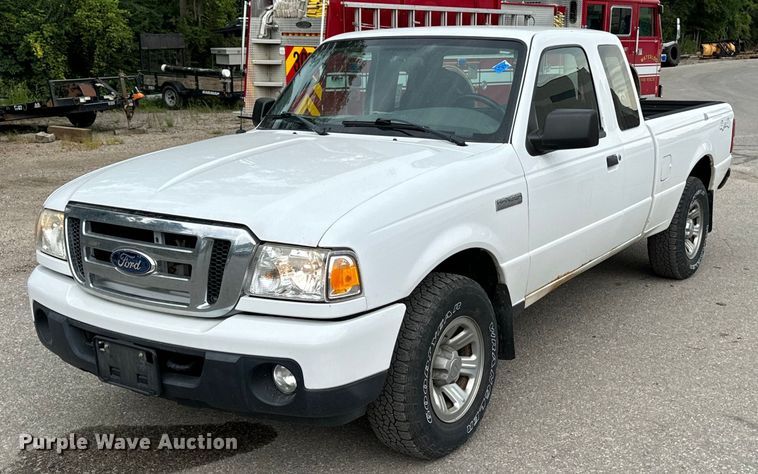 2009 Ford Ranger SuperCab pickup truck - EH4395