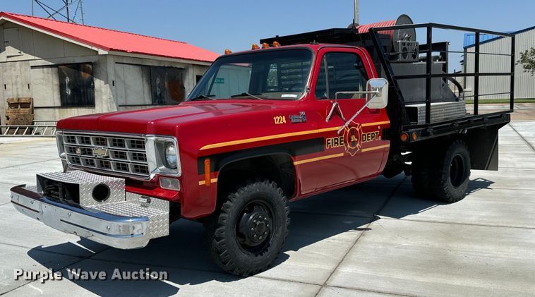 1978 Chevrolet Custom Deluxe 30 brush fire truck - LF9891