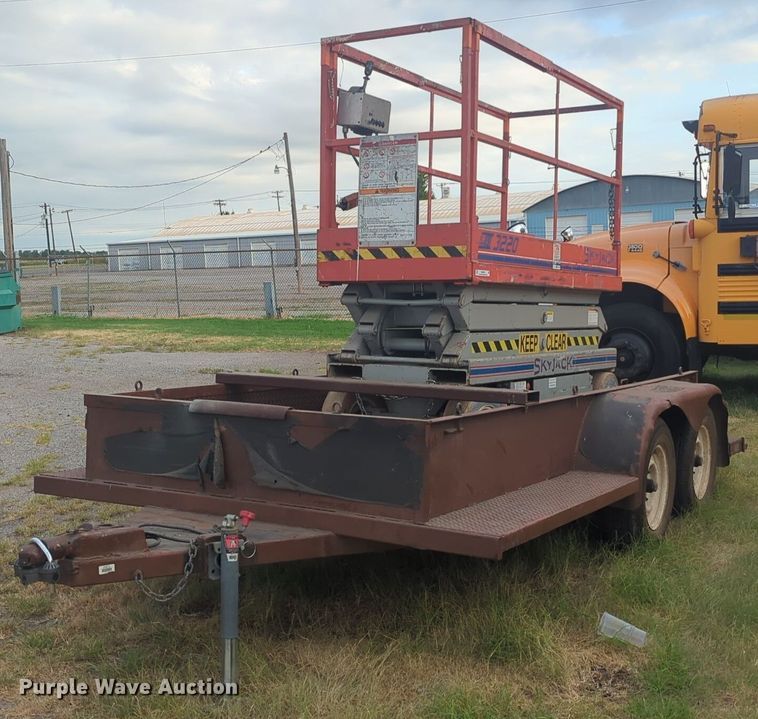 Skyjack SJIII 3220 scissor lift with trailer - NG9873