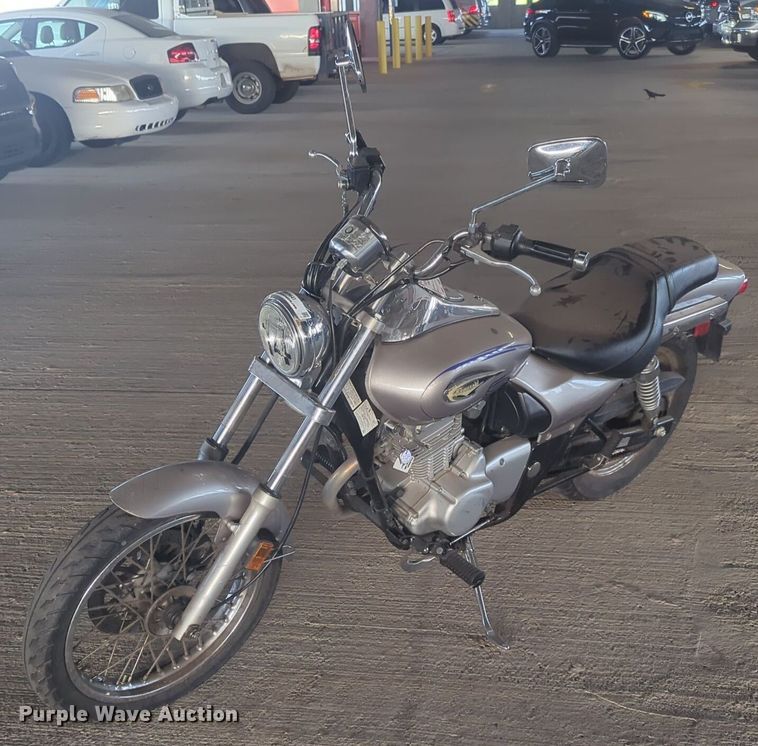 2004 Kawasaki Eliminator motorcycle - NW9641