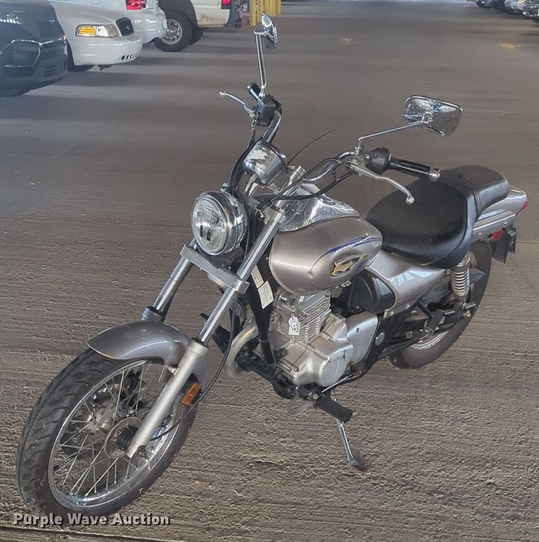 2004 Kawasaki Eliminator motorcycle - NW9643