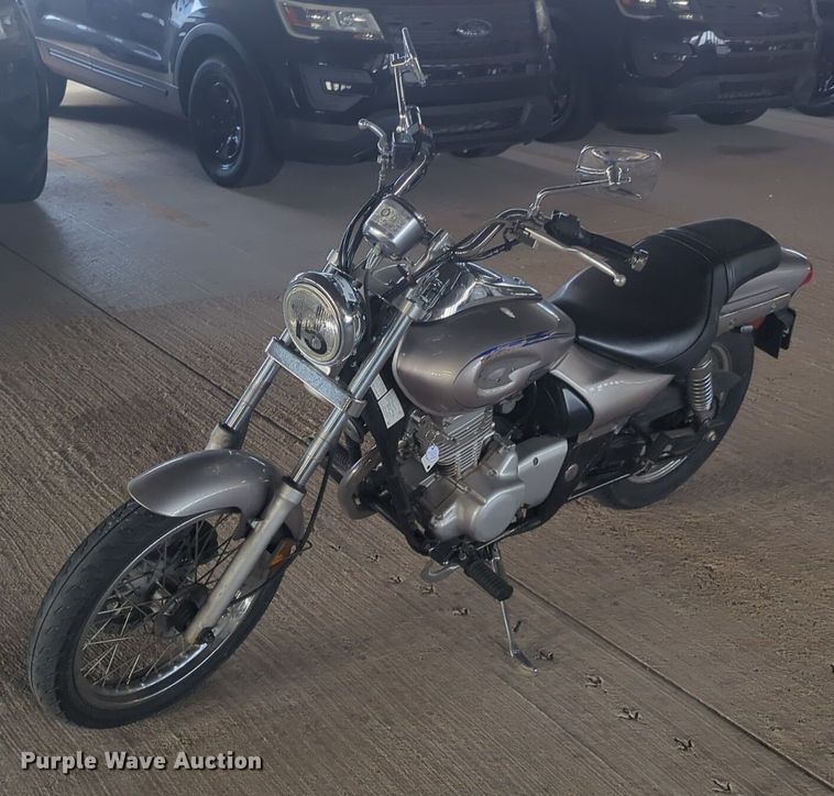 2004 Kawasaki Eliminator motorcycle - NW9645