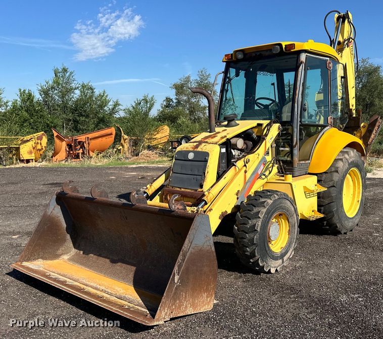 New Holland LB110 backhoe - OM9611