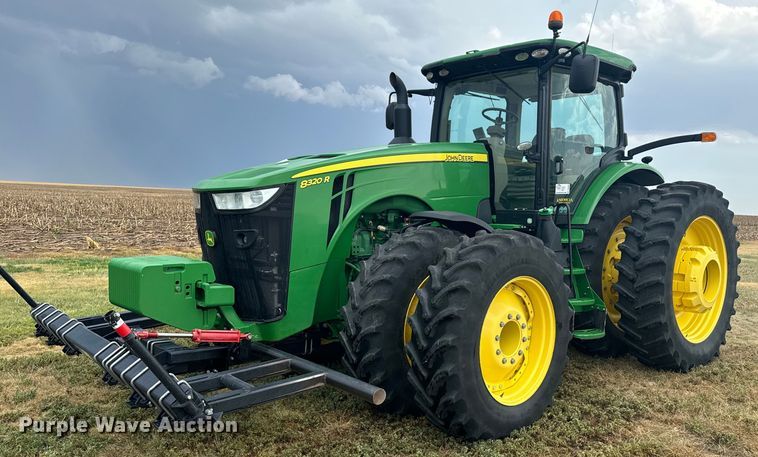 2015 John Deere 8320R MFWD tractor - DQ6953