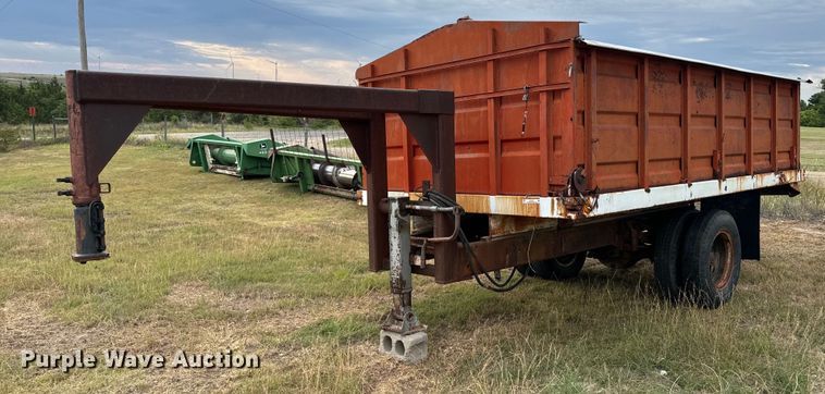 Shop built grain trailer - DX3570