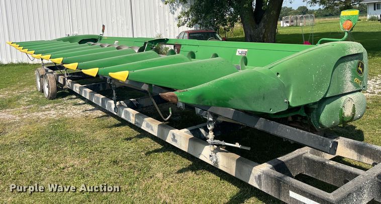 2011 John Deere 612CX corn head - EK8939