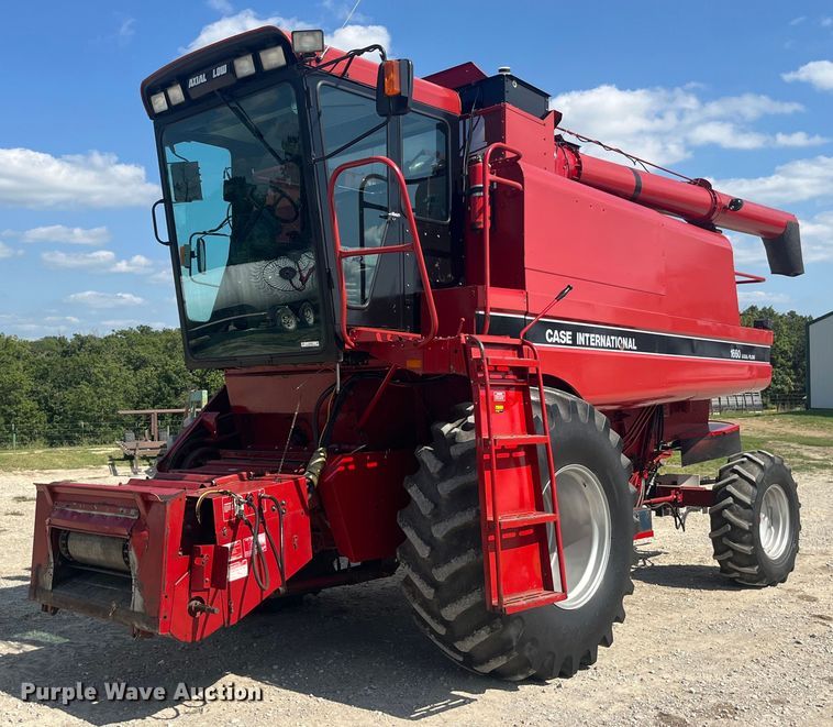 1991 Case 1660 Axial-Flow combine - EK8959