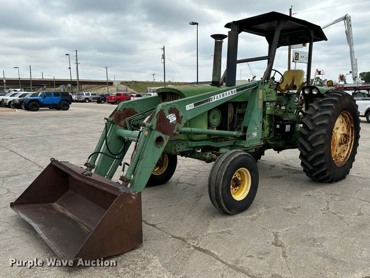 1971 John Deere  4320 tractor - LF9952