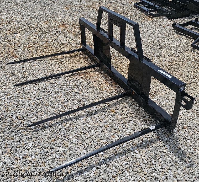 RBW skid steer bale spear - NX9083