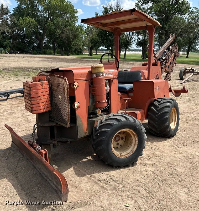 Ditch Witch R65 trencher - OM9641