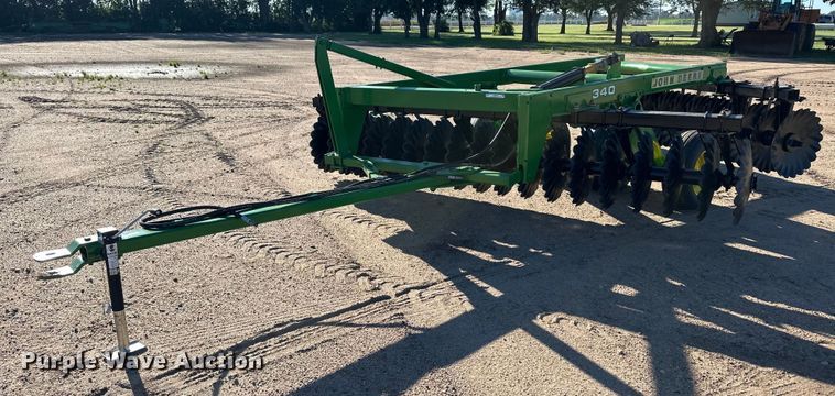 John Deere 340 off-set disk - OM9669