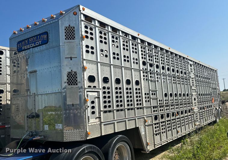 2008 Wilson PSDCL-402BP livestock trailer - DP8428