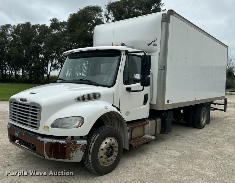 2017 Freightliner  Business Class M2 box truck - EE7477