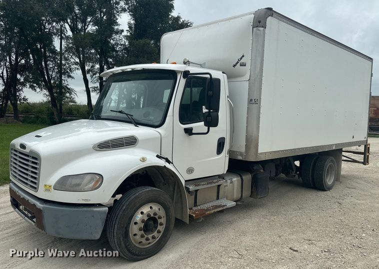 2015 Freightliner  Business Class M2 box truck - EE7479
