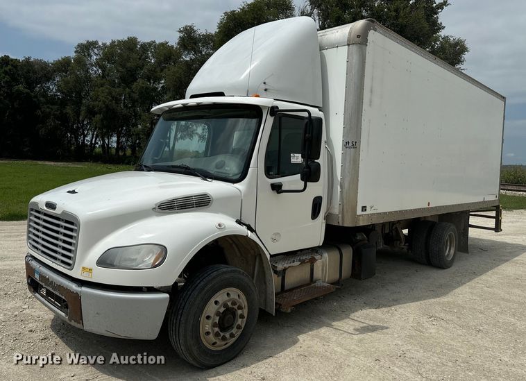 2017 Freightliner Business Class M2 box truck - EE7482