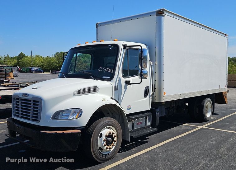 2015 Freightliner  M2 106 box truck - EI8234
