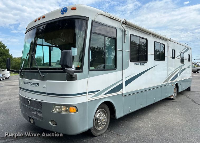 2002 Holiday Rambler Vacationer RV - DF8426