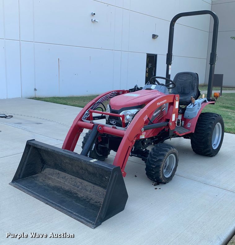 2015 Mahindra  EMAX22N4 MFWD tractor - DM1778