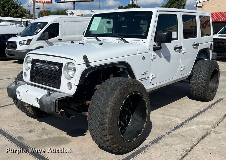 2016 Jeep Wrangler Sahara SUV - DO2489