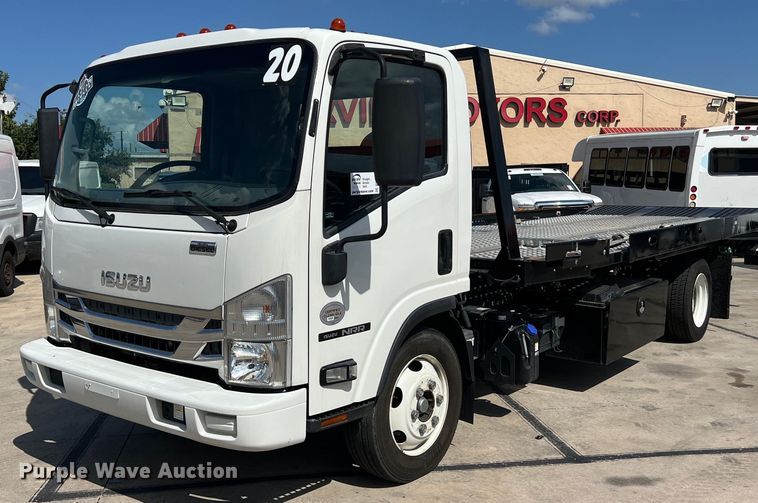 2020 Isuzi NRR rollback truck - DO2490