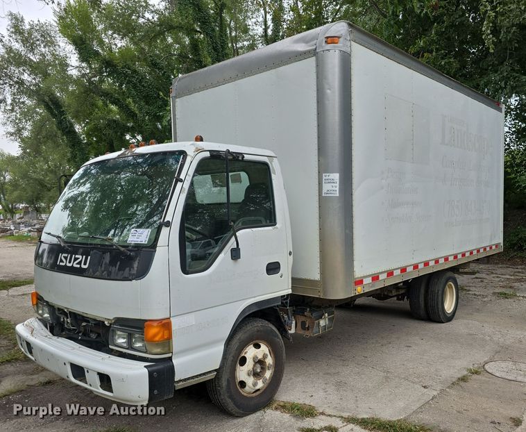 2000 Isuzu NPR box truck - DQ5140