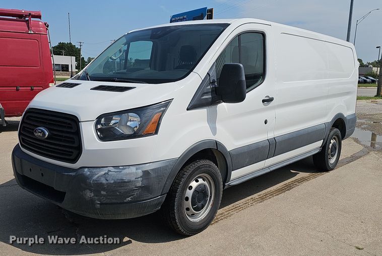 2017 Ford Transit 250 van - DS4726