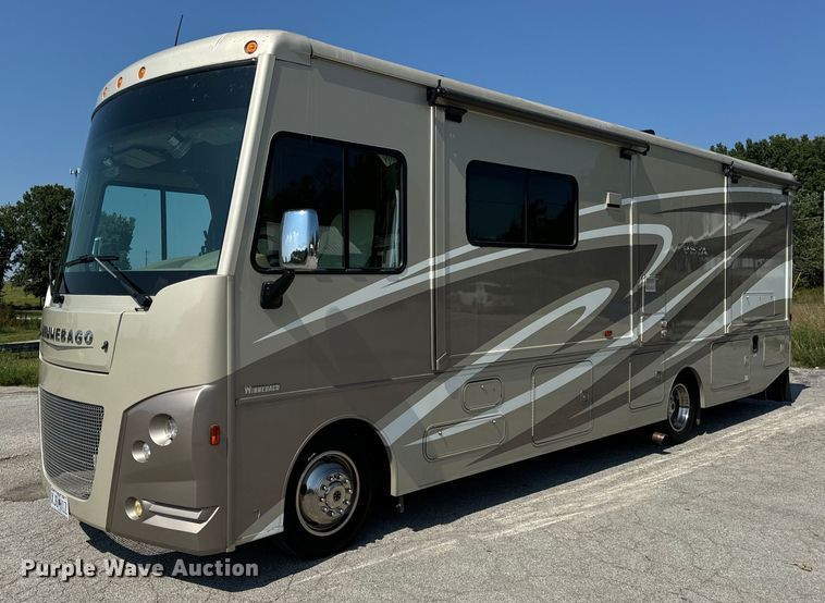 2016 Winnebago  Vista LX RV - EH6979