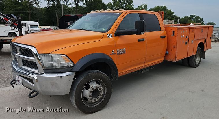 2013 Dodge  Ram 5500HD Crew Cab utility / service truck - EI8253