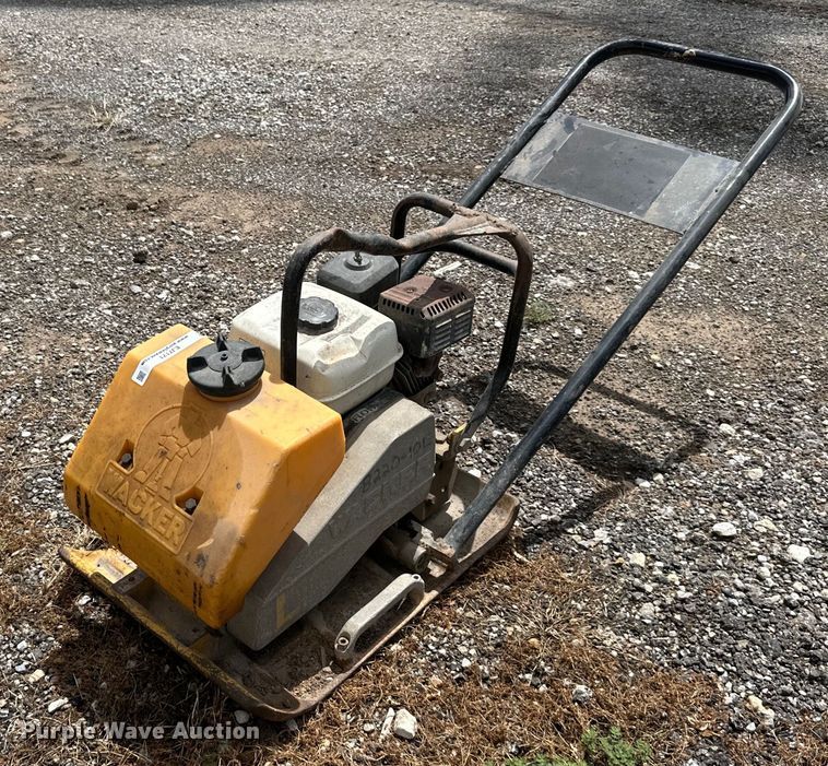 Wacker plate compactor - EJ7171