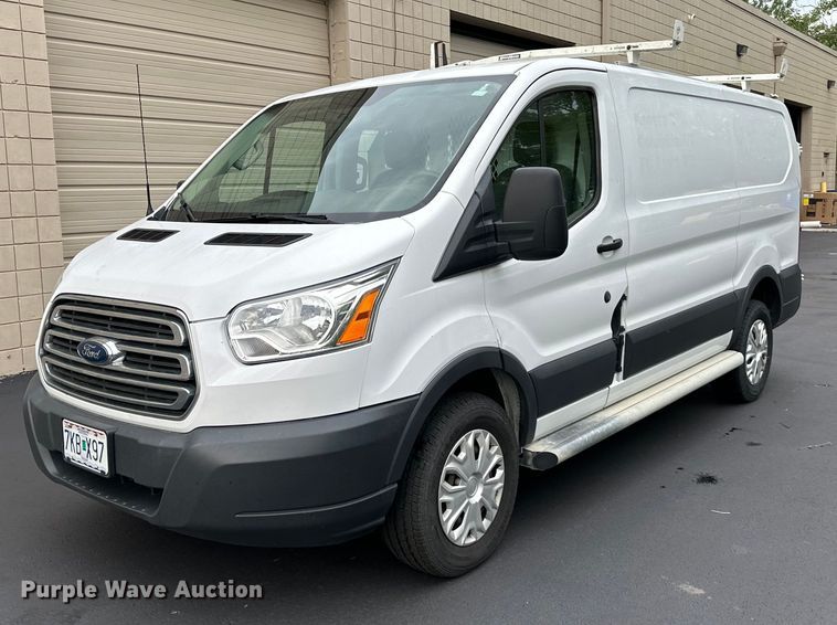 2015 Ford  Transit 250 van - EJ7181