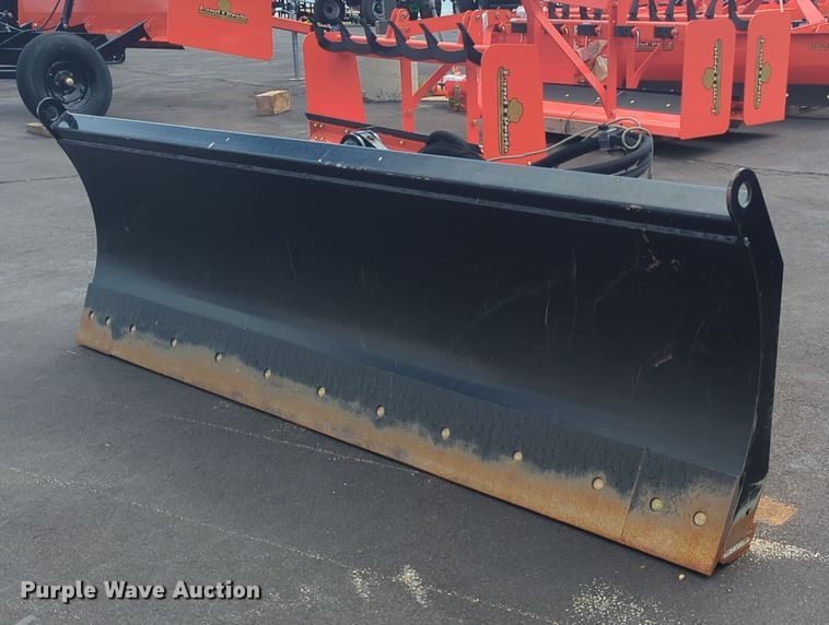 Kubota DZ3096 skid steer dozer blade - EQ2036