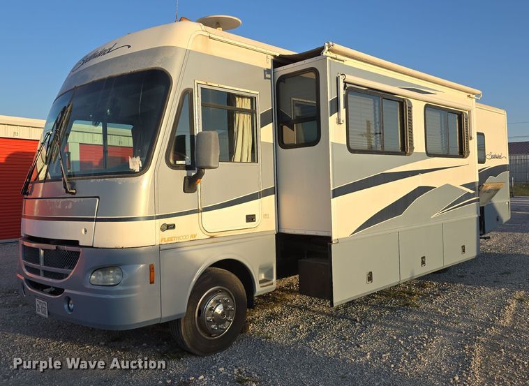 2003 Southwind  Workhorse Fleetwood RV - IO9993