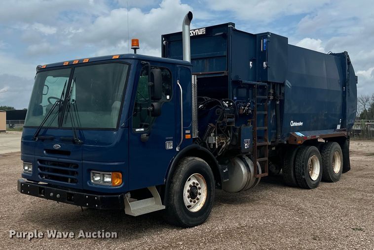 2006 Sterling Condor refuse truck - LR9429