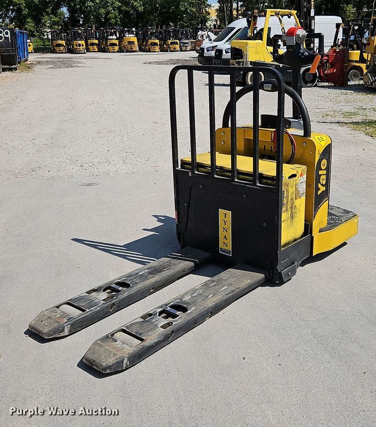 2014 Yale MPE060LVGN24T2748 order picker - OJ9829