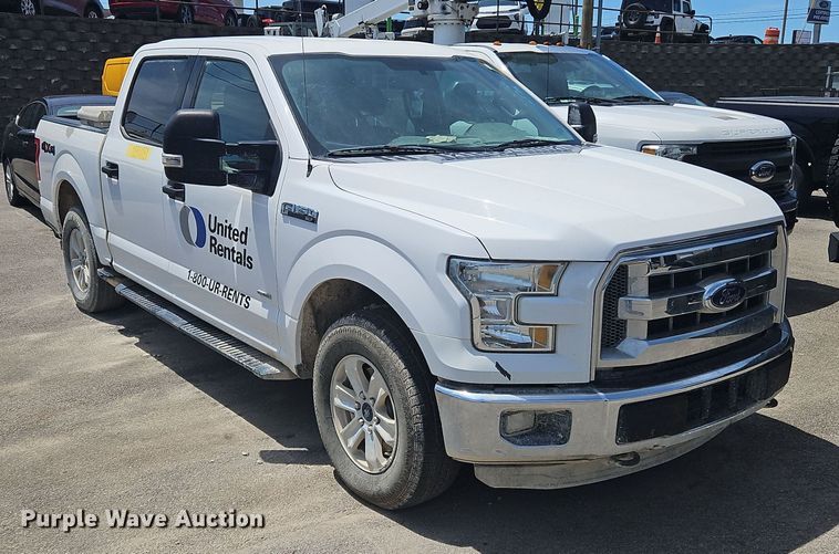 2016 Ford  F150 XLT SuperCrew pickup truck - OK9979