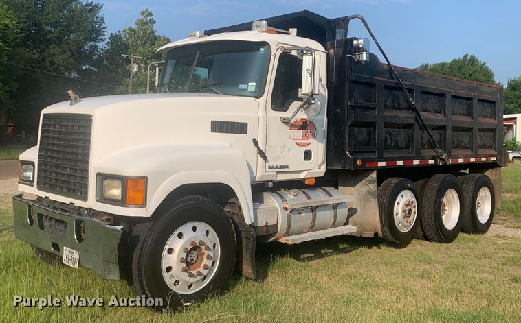 2009 Mack CHU613 dump truck - DP8772