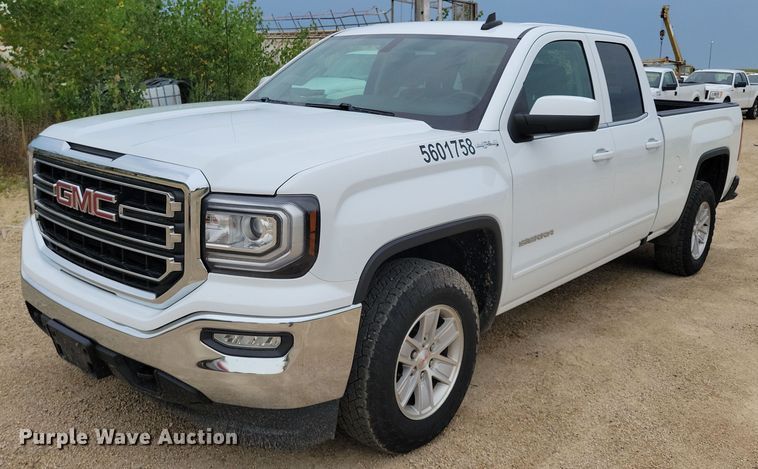 2017 GMC Sierra 1500 SL Double Cab pickup truck - DR4385