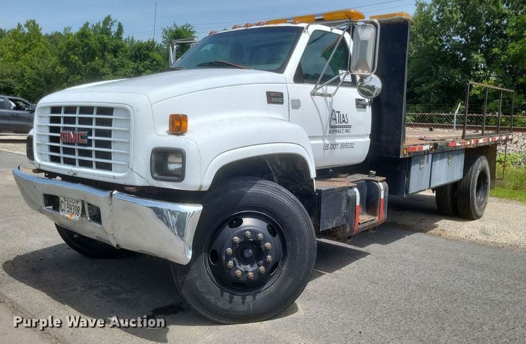 2000 GMC C7500 flatbed truck - DR4931