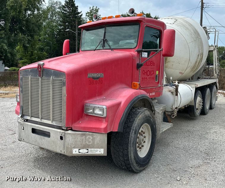 2001 Kenworth ready mix truck - DS4245