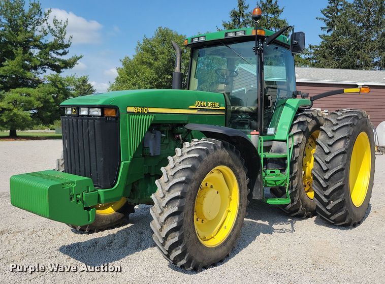 2000 John Deere 8410 MFWD tractor - DW2258