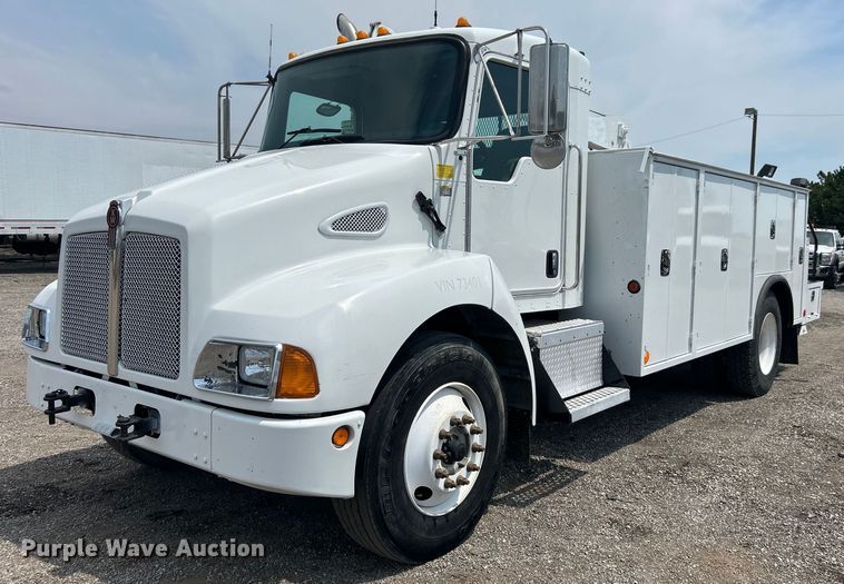 2007 Kenworth  T300 utility / service truck - EG0973