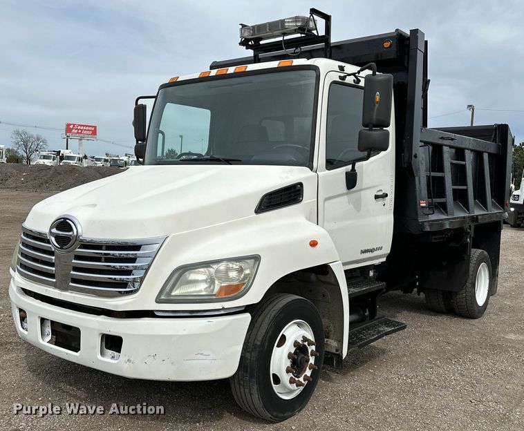 2010 Hino 258 dump truck - EG1388