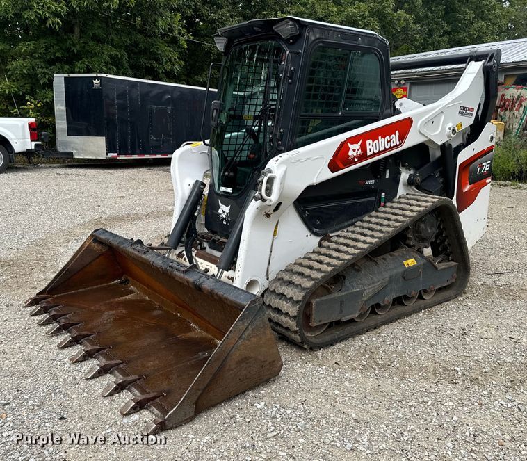 2022 Bobcat T76 R-Series tracked skid steer loader - EH6980