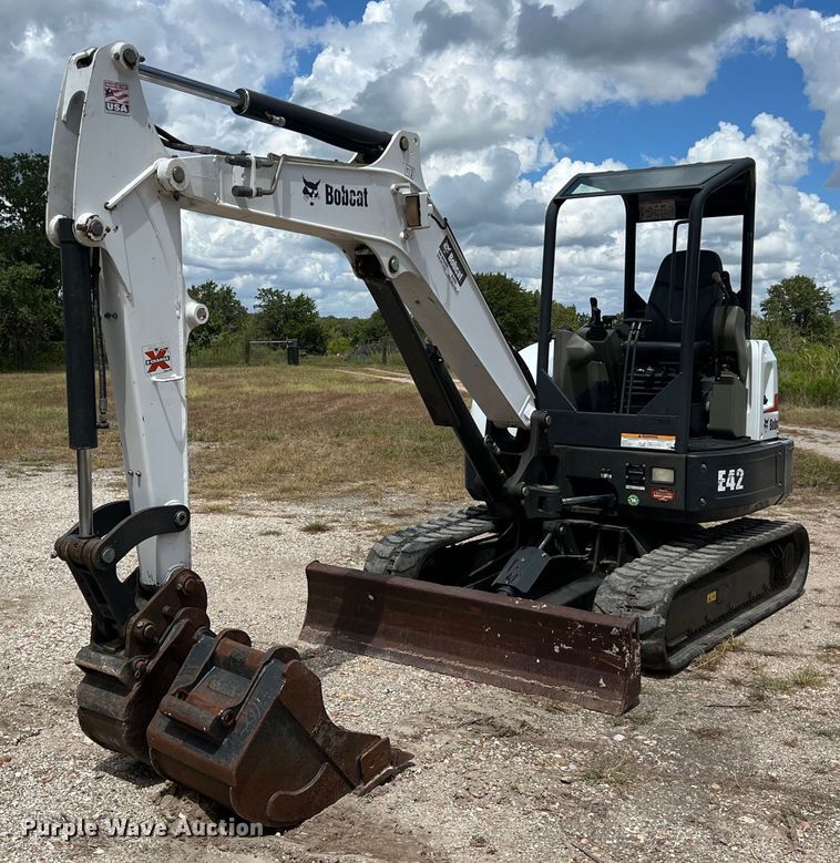 2016 Bobcat E42 mini excavator - EJ2974