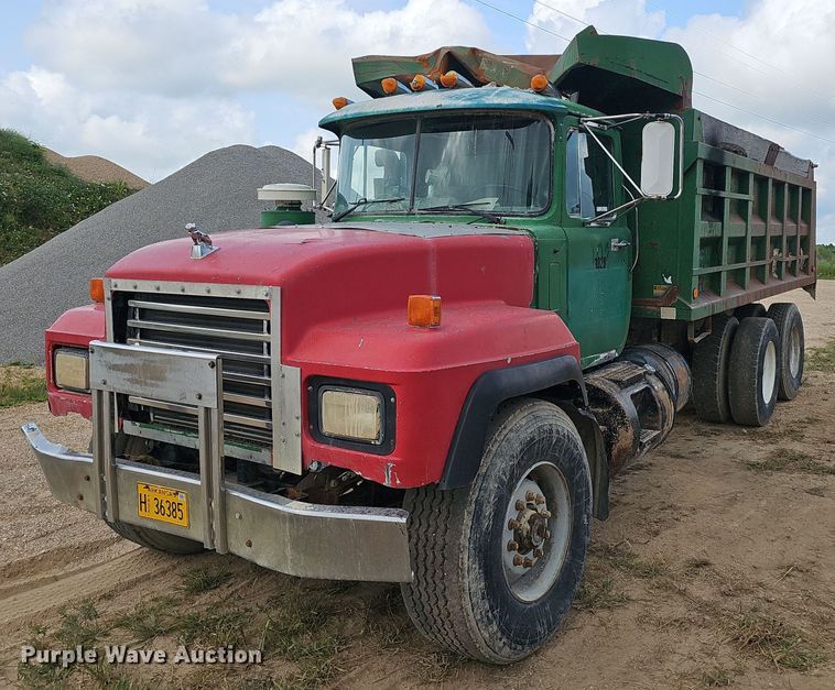 1998 Mack RD690S dump truck - EJ5795