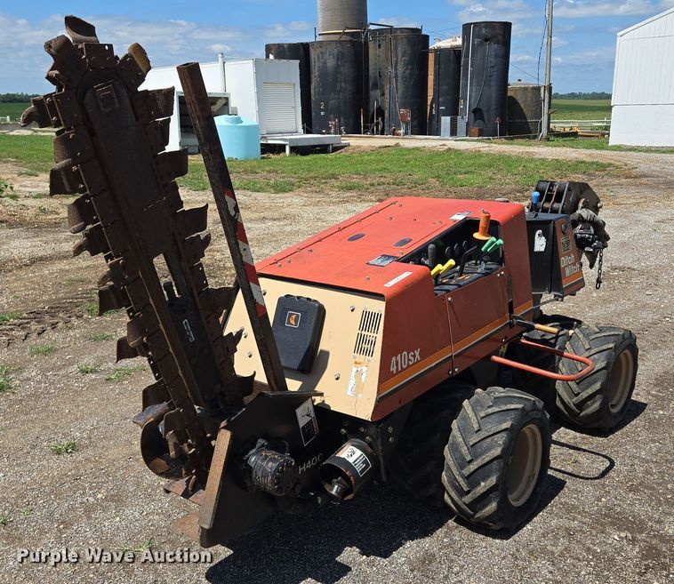 2007 Ditch Witch 410SX trencher - EJ7152