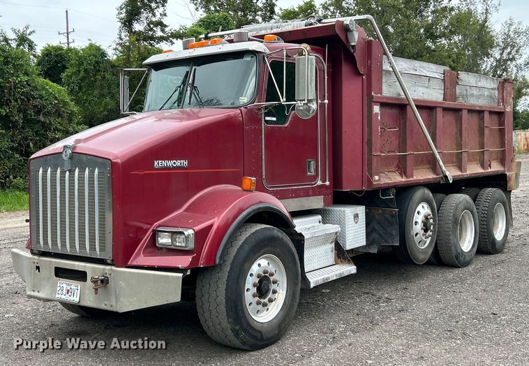 2000 Kenworth T800 dump truck - EK3039