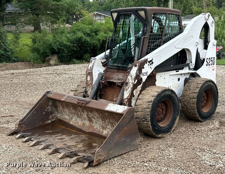 2003 Bobcat  S250 skid steer loader - EK3043