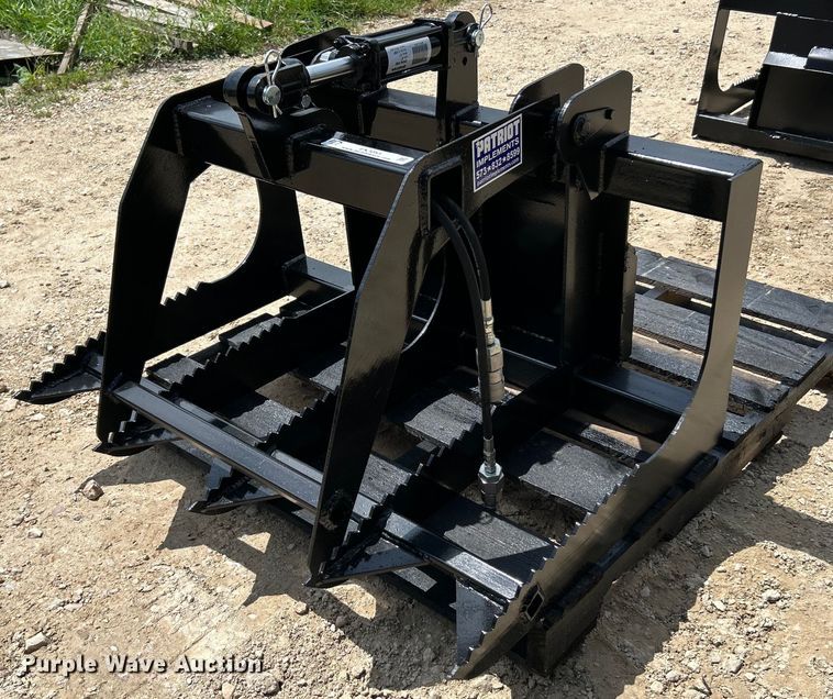 Patriot Implements compact utility loader rock grapple bucket - EK3053