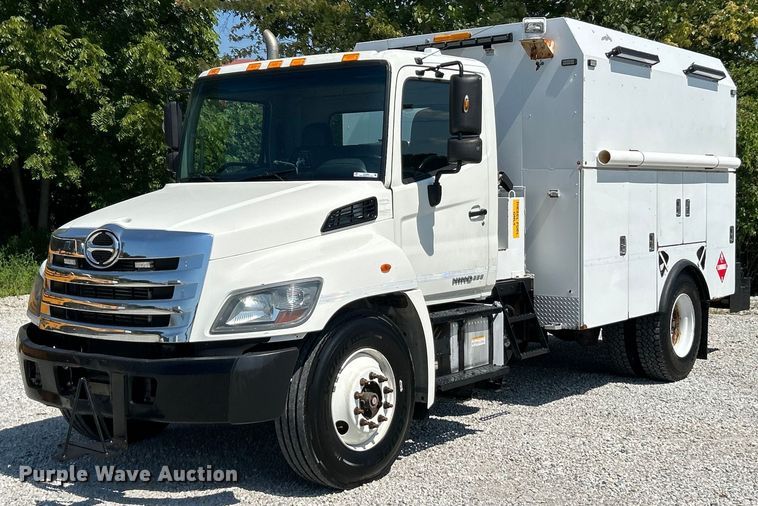 2014 Hino 338 utility / service truck - EK3063